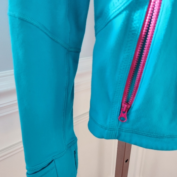 Lululemon Define jacket size 8. 💙 💙 - Picture 7 of 8